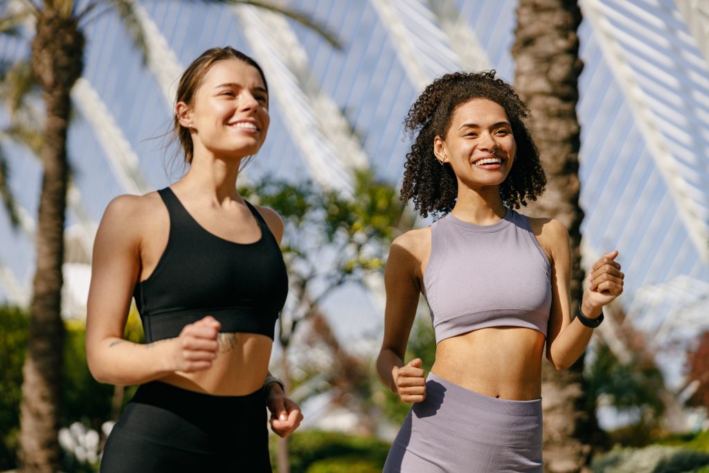 Correr é bom, mas correr com amigos é melhor ainda