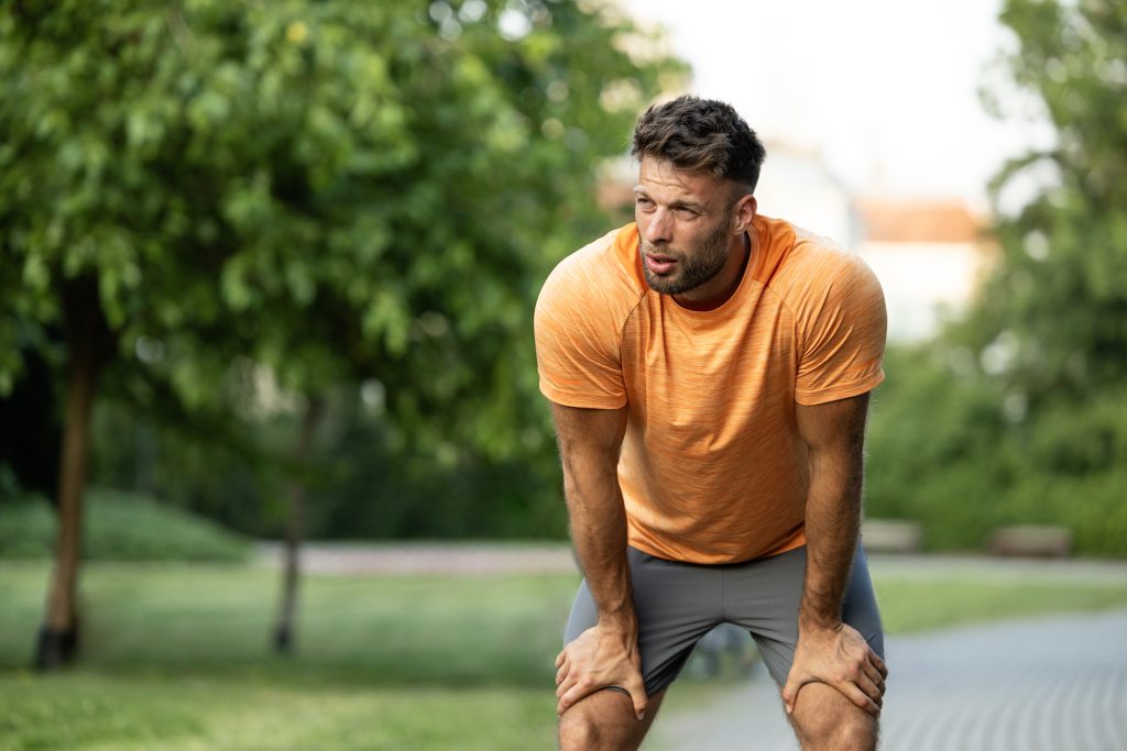 Mais treino, mais risco? O que seu corpo está tentando te dizer