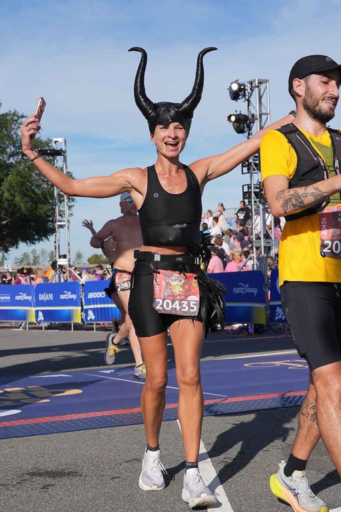 julia sette corrida fantasia revista runners brasil edicao 65
